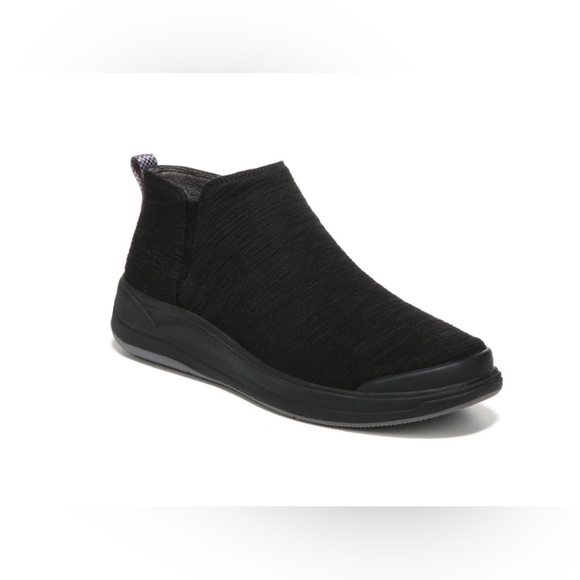 BZees Women's, Tempo Boot - Picture 1 of 9